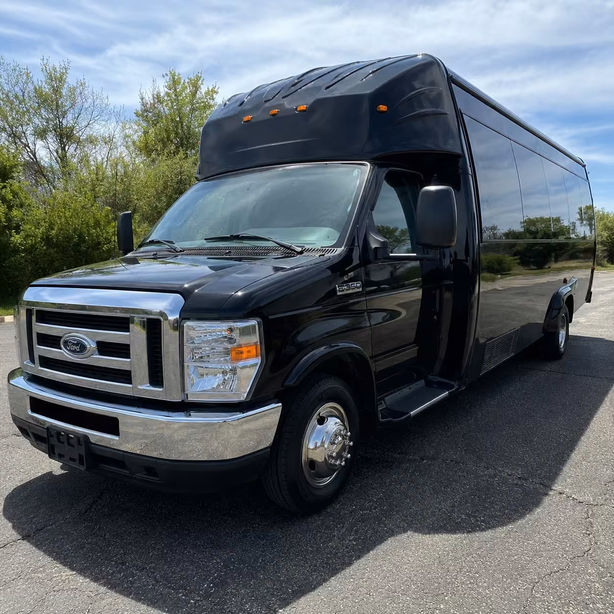 20 passenger party bus