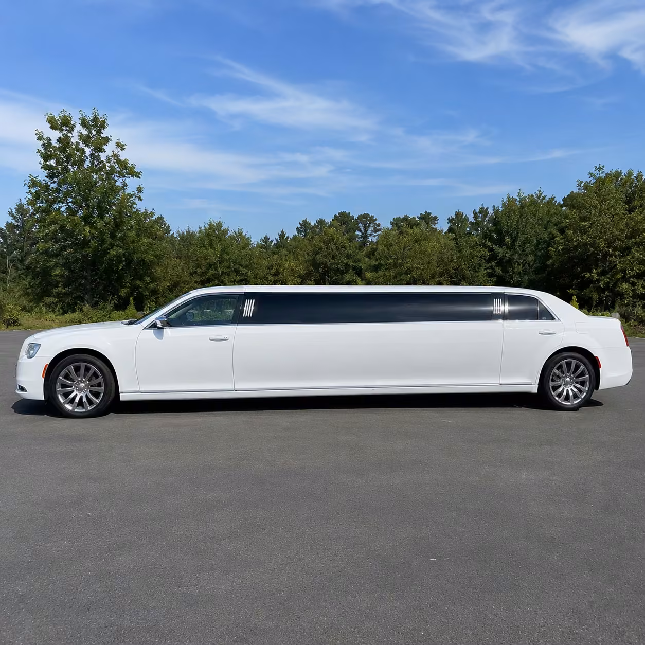 chrysler 300 limo exterior